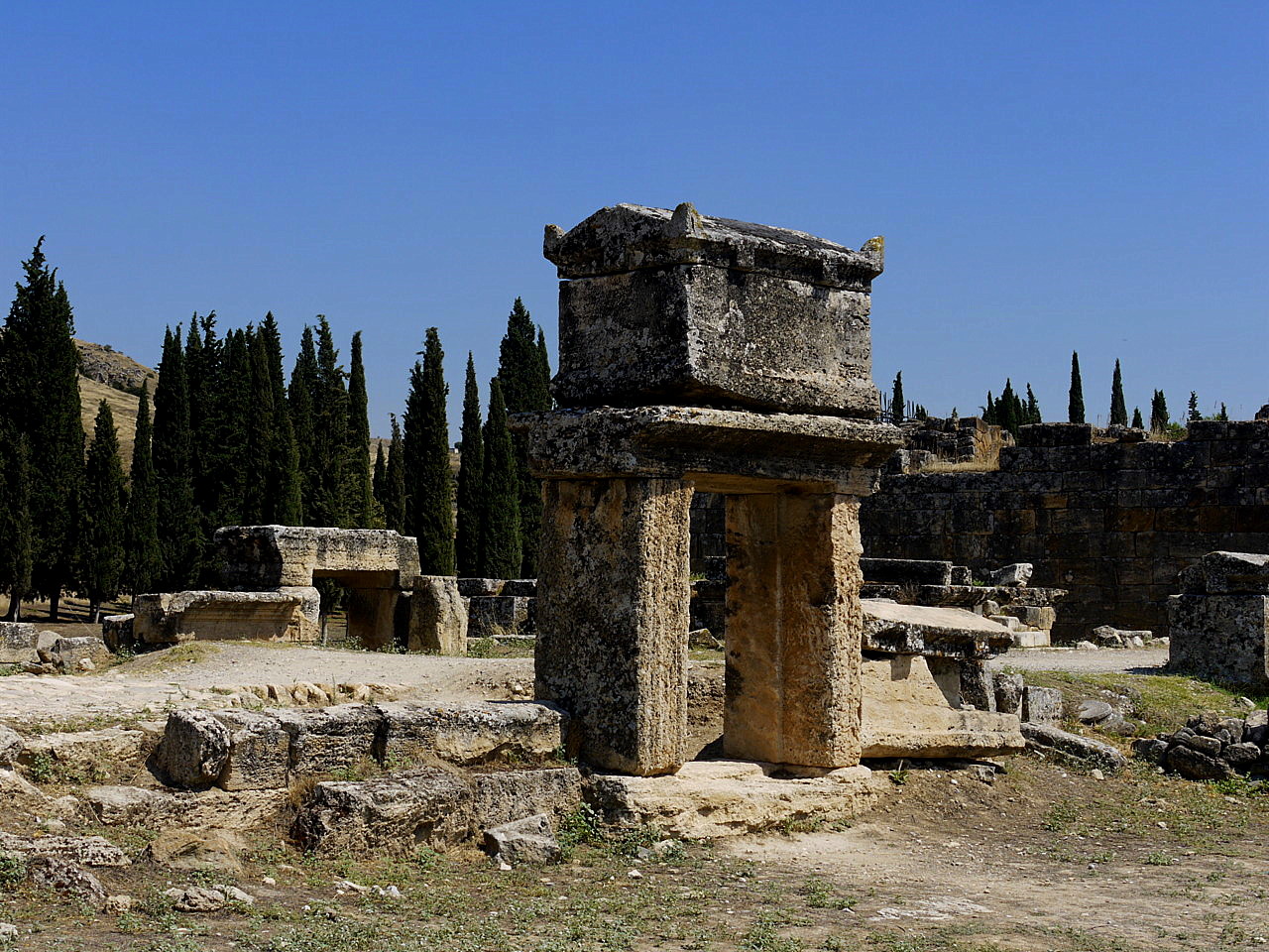 THE HIERAPOLIS ANCIENT CITY